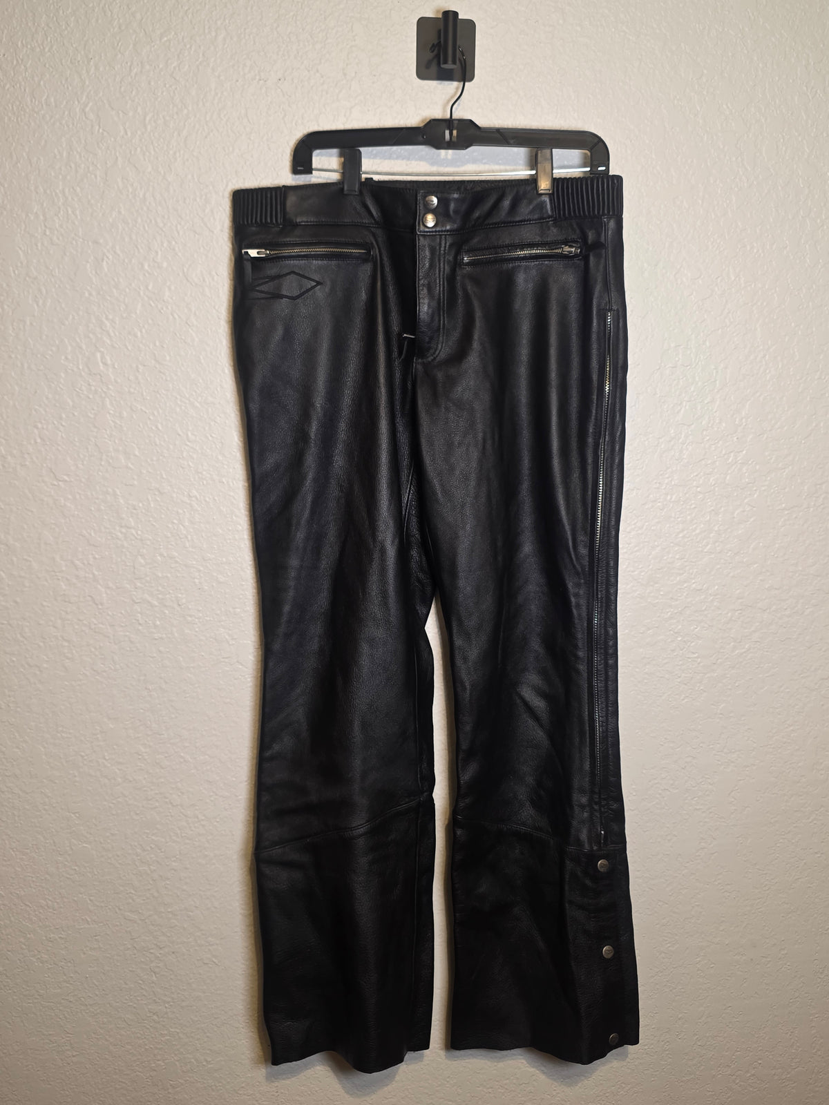 Power Trip Black Diamond Women’s Leather Motorcycle Overpants – Black – Size 12/L