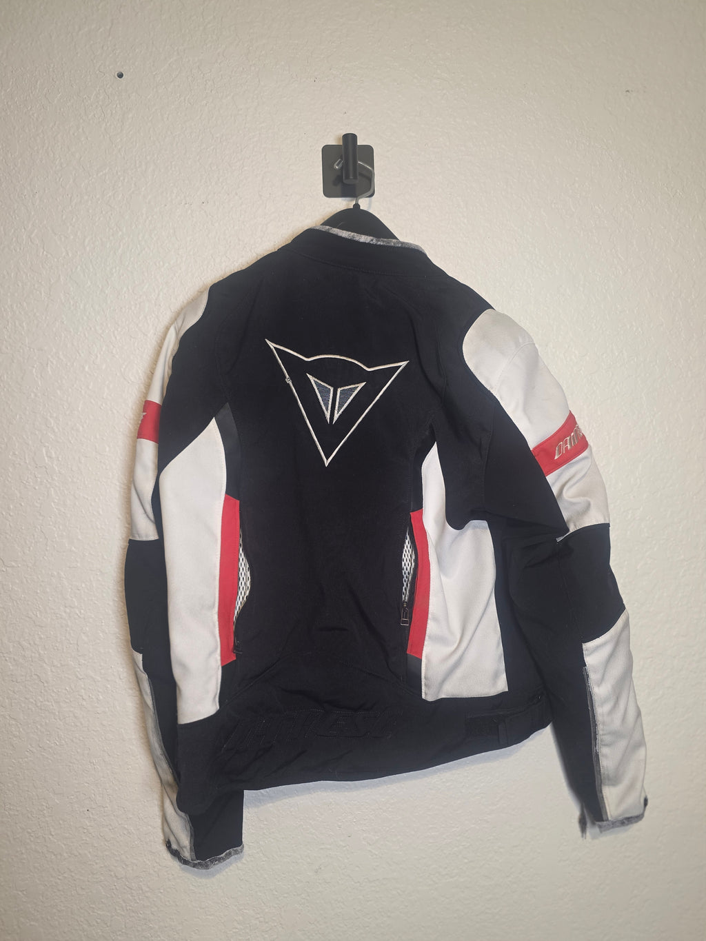 Dainese Z-Liner Textile Motorcycle Jacket with Thermal Liner – EU 46