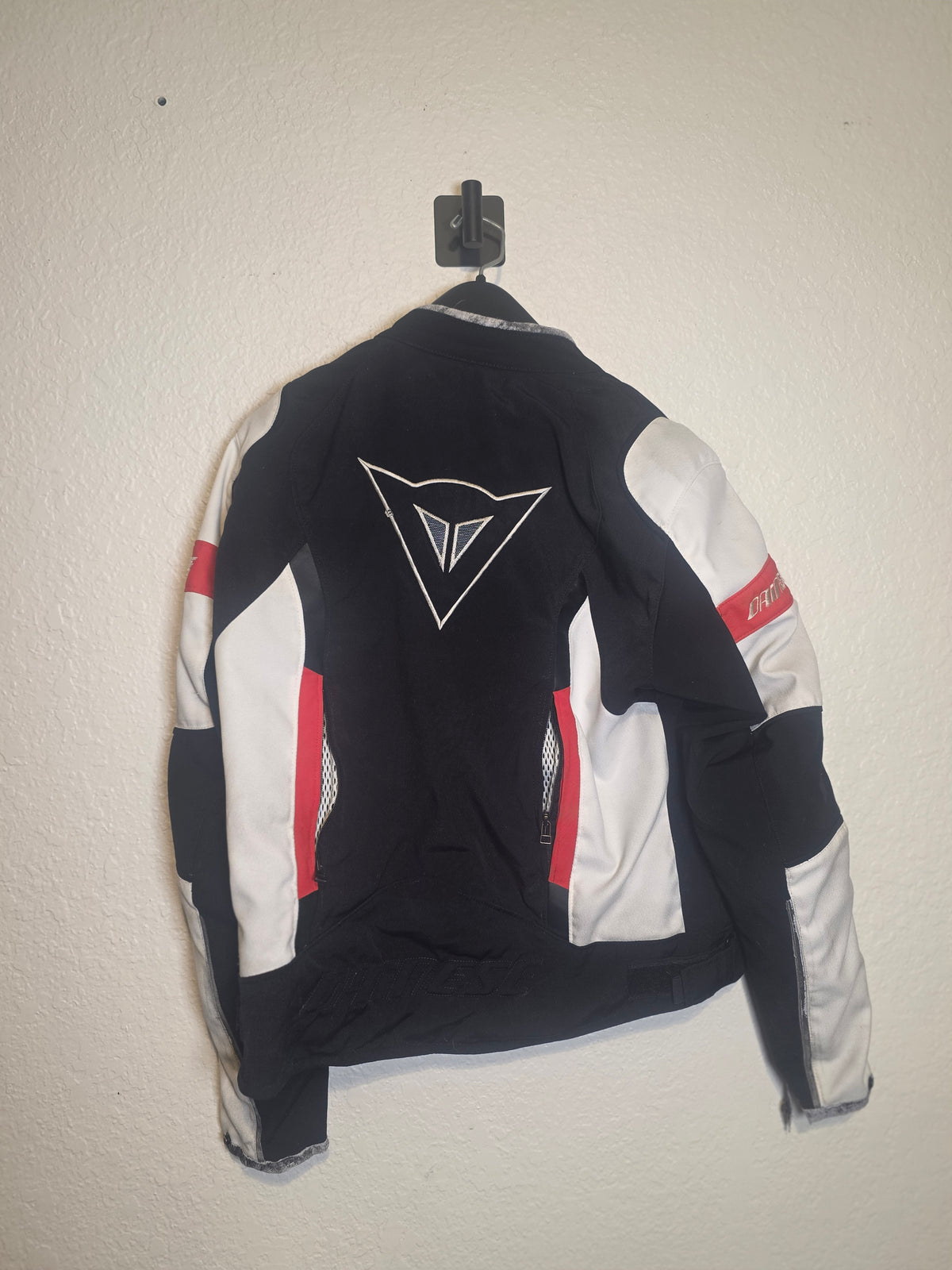 Dainese Z-Liner Textile Motorcycle Jacket with Thermal Liner – EU 46