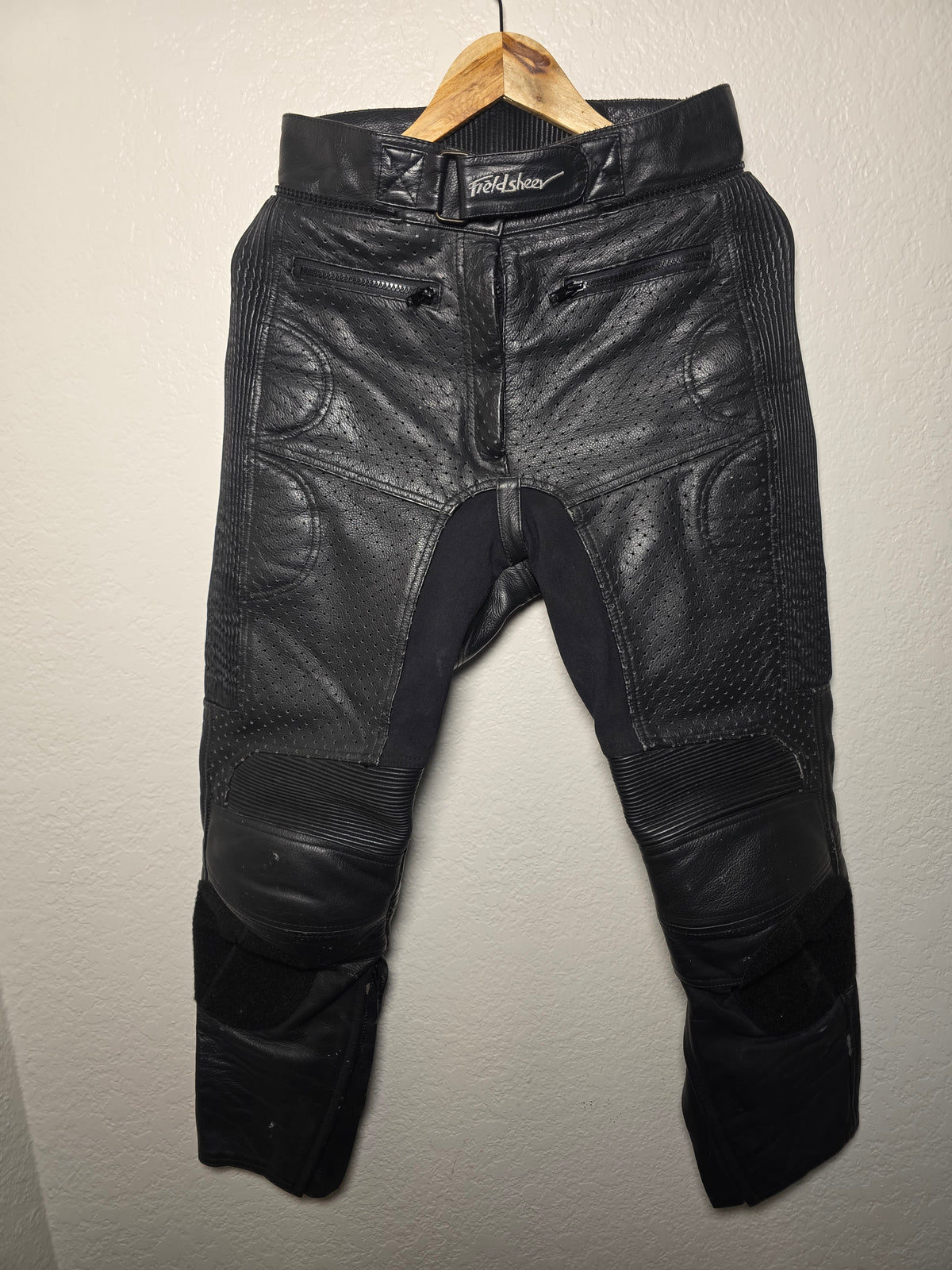 Pre-owned Fieldsheer Women's 2-pPiece Leather Motorcycle Suit -Medium
